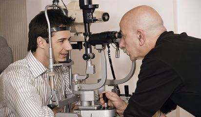 验光配镜全流程详解 从视力检查到新镜佩戴